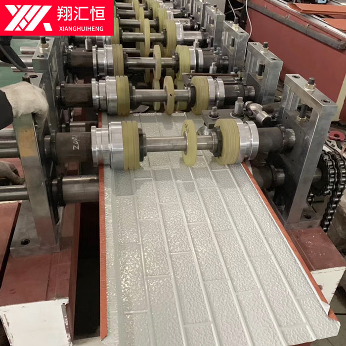 冷彎成（chéng）型機